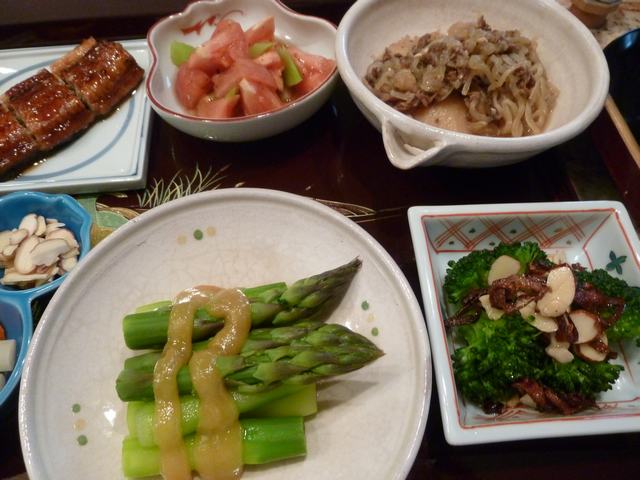 タコ飯を炊いて８種類のおかずを並べて さあ 夕飯ですよ ニューヨーク 味覚のミラーボール2