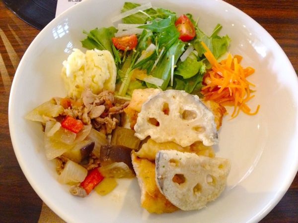 カフェcoyote (コヨーテ)_e0292546_1340210.jpg