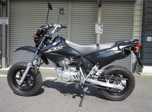 なかなか無いような極上のＸＲ１００モタード！_b0163075_2131724.jpg