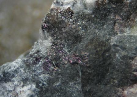 斑銅鉱、レニエル鉱、砒四面銅鉱他 キプシ鉱山 斑銅鉱、レニエル鉱、砒