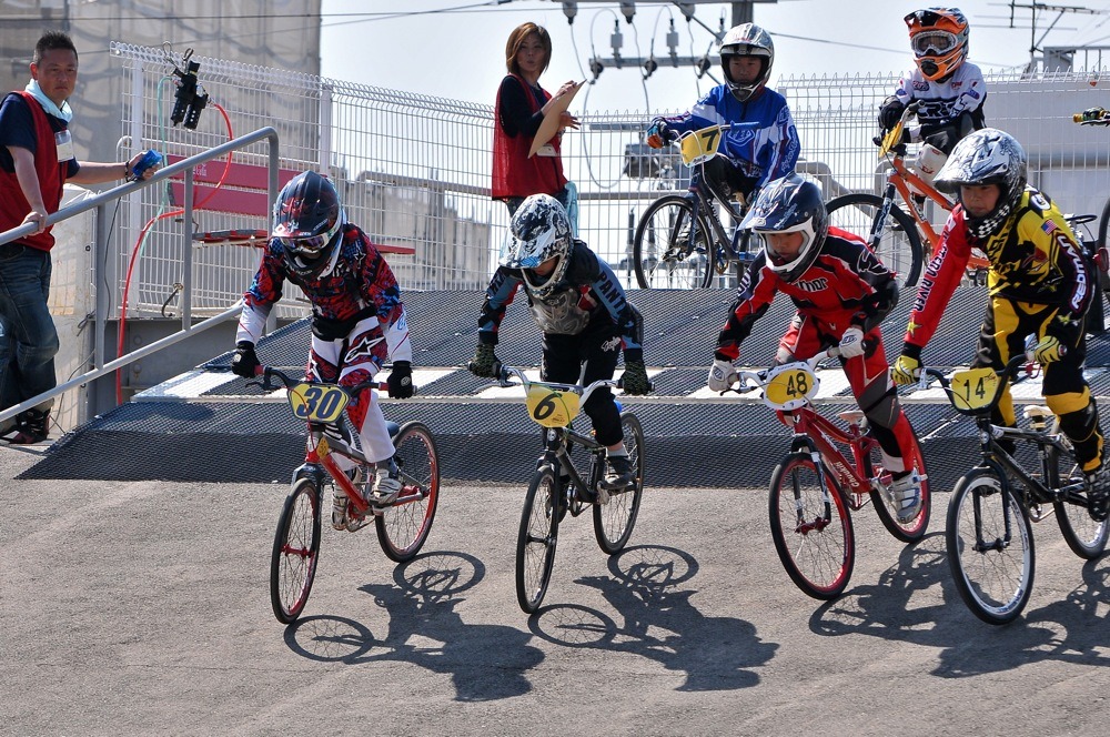 JBMXFシリーズ第1戦（西日本シリーズ第1戦）VOL21：ボーイズ１１〜１２歳 準決勝_b0065730_14122295.jpg
