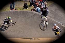JBMXFシリーズ第1戦（西日本シリーズ第1戦）VOL21：ボーイズ１１〜１２歳 準決勝_b0065730_1494543.jpg