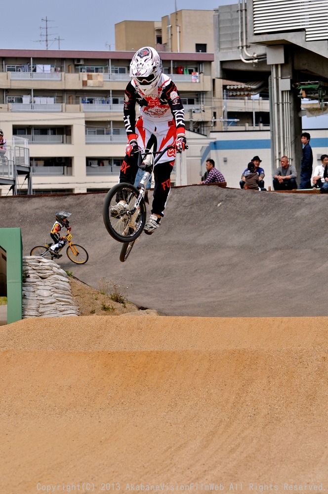 JBMXFシリーズ第1戦VOL23：大阪遠征日記/５月４日コース練習風景_b0065730_20182678.jpg
