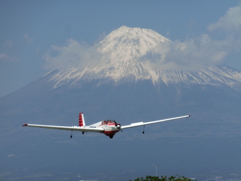 NC700Sで静岡・伊豆ツーリング ～ その４、ヒコーキやら新幹線やら_e0045768_21561630.jpg