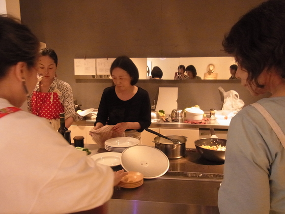 ”ポルトガル料理を楽しむ”料理教室を開催しました (記:藤本 洋子) _a0195310_1814192.jpg