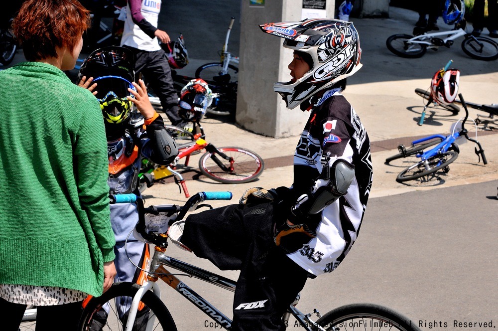 JBMXFシリーズ第1戦VOL25:大阪遠征日記/5月5日コース外の風景_b0065730_12295024.jpg