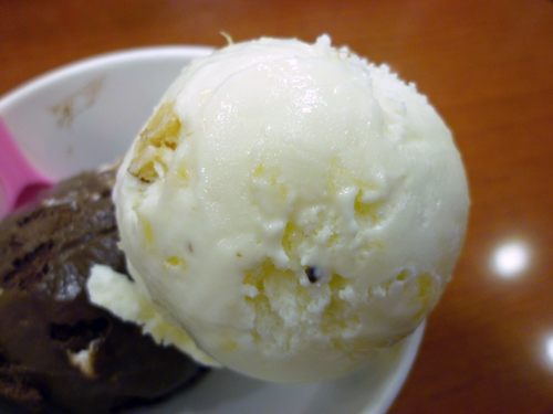 サーティワンアイスクリーム 池袋店_c0152767_2212624.jpg