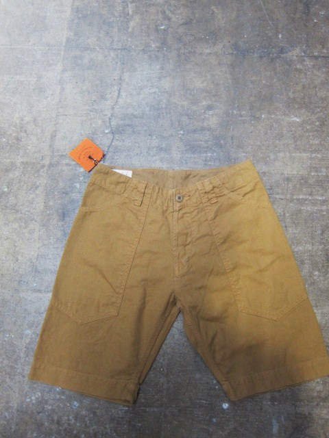 Kato & Kato AAA 。。。今期・注目のSHORT PANTS 2型!!_d0152280_0221740.jpg