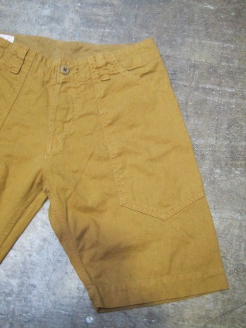 Kato & Kato AAA 。。。今期・注目のSHORT PANTS 2型!!_d0152280_0225446.jpg