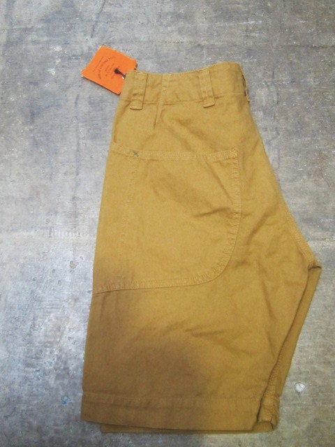 Kato & Kato AAA 。。。今期・注目のSHORT PANTS 2型!!_d0152280_0231831.jpg