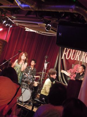 浜崎なおこ＆折重由美子ライブツアー始まる☆_f0014209_8303279.jpg