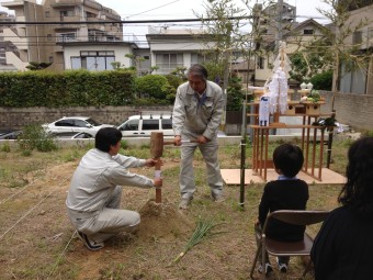 地鎮祭でした!/「ヨガ教室のある家」_e0029115_1723568.jpg