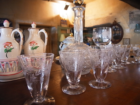 brocante à Donzy, DE FOND EN COMBLE - フランスの田舎のブロカント_a0231632_14544759.jpg