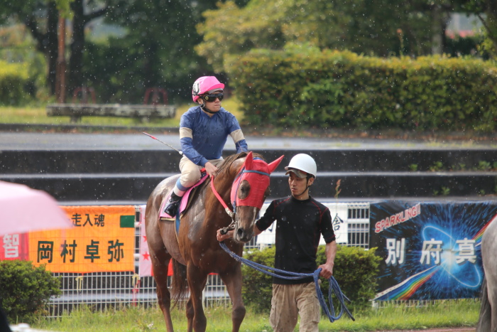 胡本友晴調教師、高知競馬移籍後初勝利~_a0077663_1420428.jpg