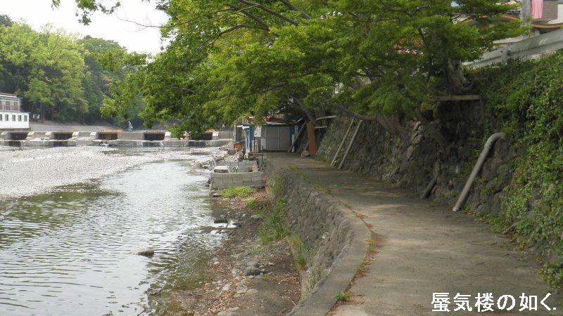 再編集「ヤマノススメ」舞台探訪（聖地巡礼）００３飯能市内その３(割岩橋と飯能河原）_e0304702_18513163.jpg