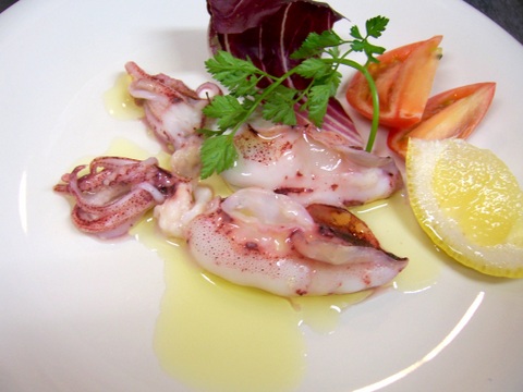 ヒイカのグリル Calamaretti Alla Grigliata イル レオーネ 千林大宮駅近くのシェフソムリエのブログ ヒイカのグリル Calamaretti Alla Grigliata イル レオーネ 千林大宮駅近くのシェフソムリエのブログ