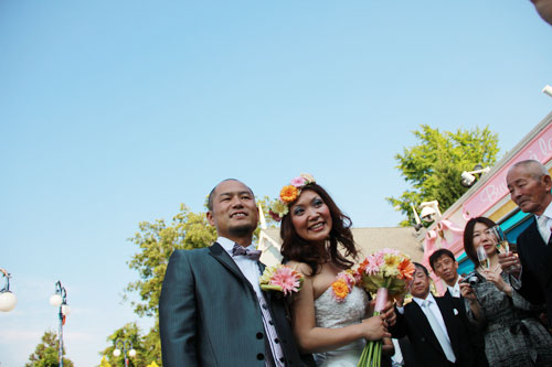 花嫁様より　カラフル　ガーベラの花冠　ドレスコサージュ_f0140984_9245133.jpg