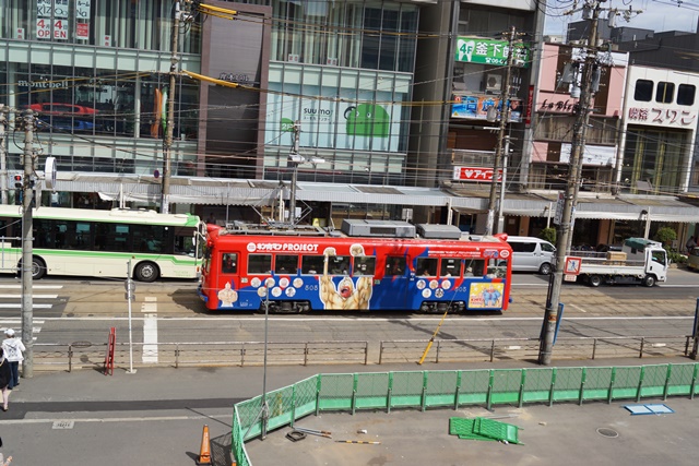 大阪の街に阪堺電車、お洒落で可愛い阪堺電車、幸福を運ぶ阪堺電車、アクティブな安倍総理の姿勢応援します_d0181492_2242649.jpg