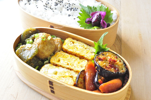 新じゃがの味噌絡め弁当_b0171098_8275097.jpg