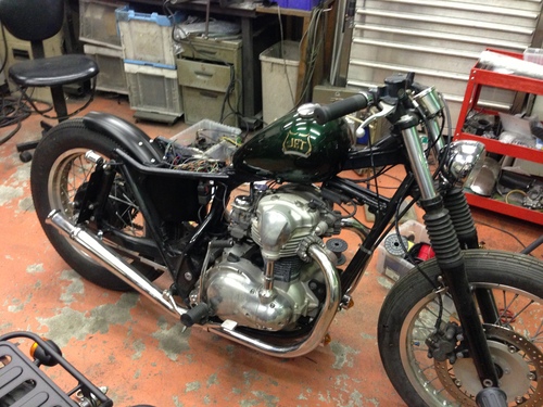 W650カスタム 配線ついに完成!!_a0164918_20404082.jpg