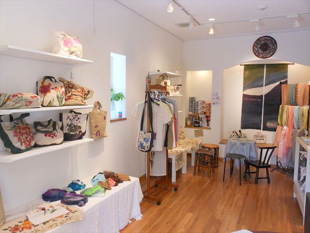 花の型染展 5月16日(木)~20日(月)_a0141134_12332121.jpg