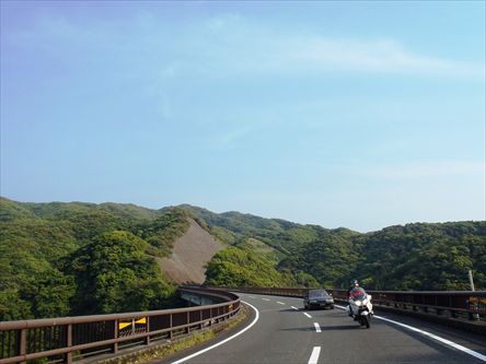 遠回りしていく佐多岬　（２０１３　GW in 九州）_e0044657_93225.jpg