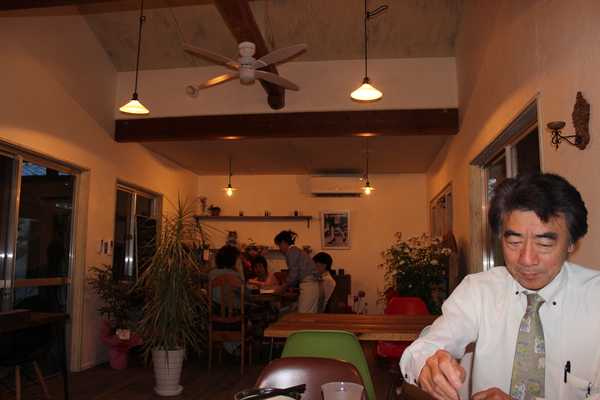 Cafe Paper Moon(ペーパームーン)オープンしました♪_a0174458_1385022.jpg