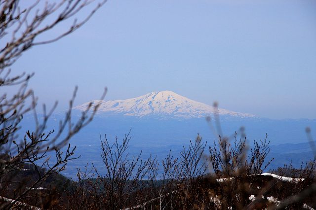 大展望の白髭山から寒風山縦走_e0137200_17574345.jpg