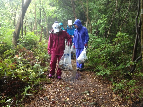 清掃登山_b0161750_19595344.jpg