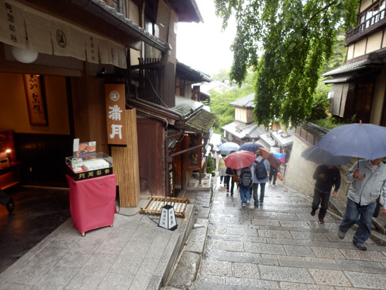 三寧坂から八坂神社まで_e0048413_20581022.jpg