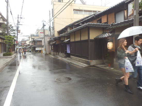 三寧坂から八坂神社まで_e0048413_20585648.jpg