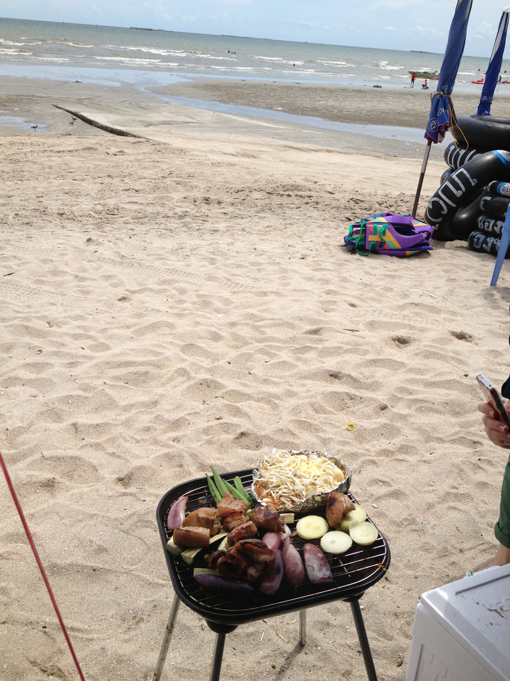 BBQ　　＠ Bang Saen Beach　** Chonburi_e0316546_3421989.jpg