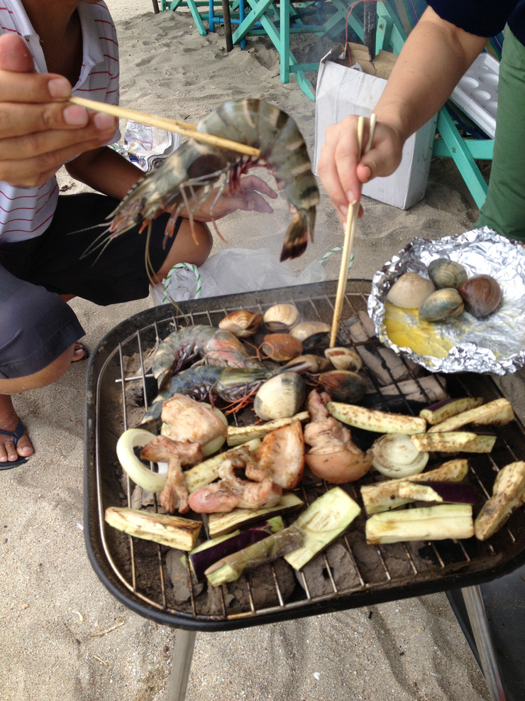 BBQ　　＠ Bang Saen Beach　** Chonburi_e0316546_3461063.jpg