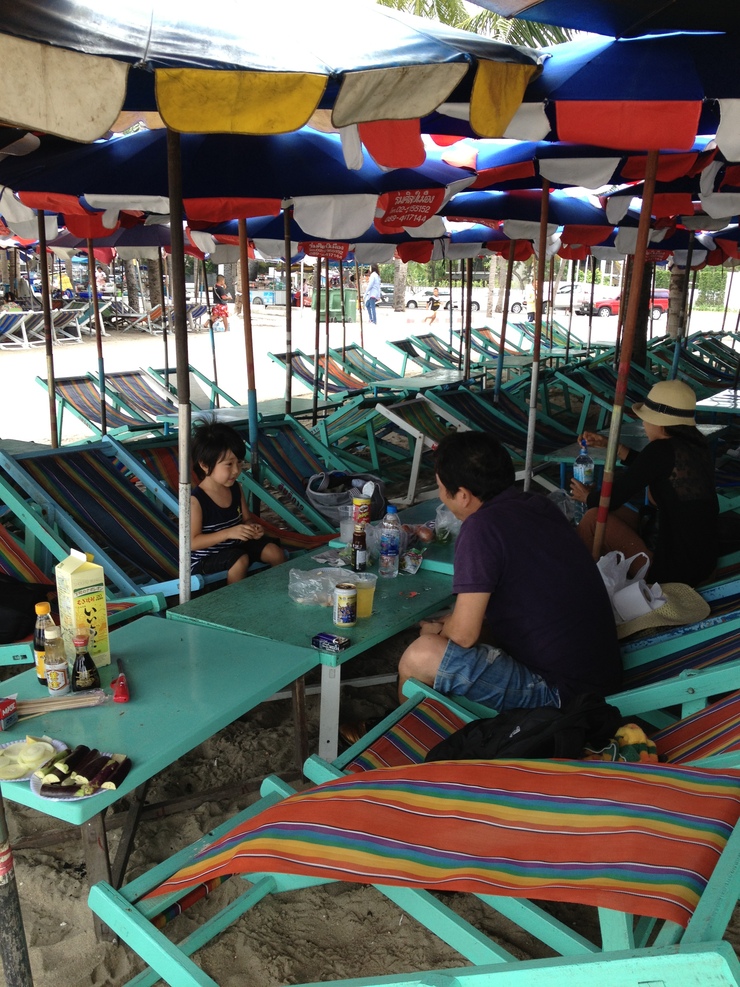 BBQ　　＠ Bang Saen Beach　** Chonburi_e0316546_3551011.jpg