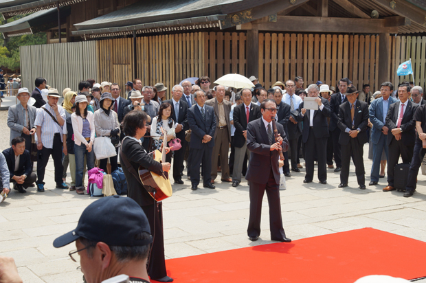 先輩遠方より遷座祭に来る①_f0214649_4502279.jpg