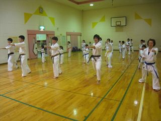新発寒道場 本日も盛況です!_c0118332_22314633.jpg