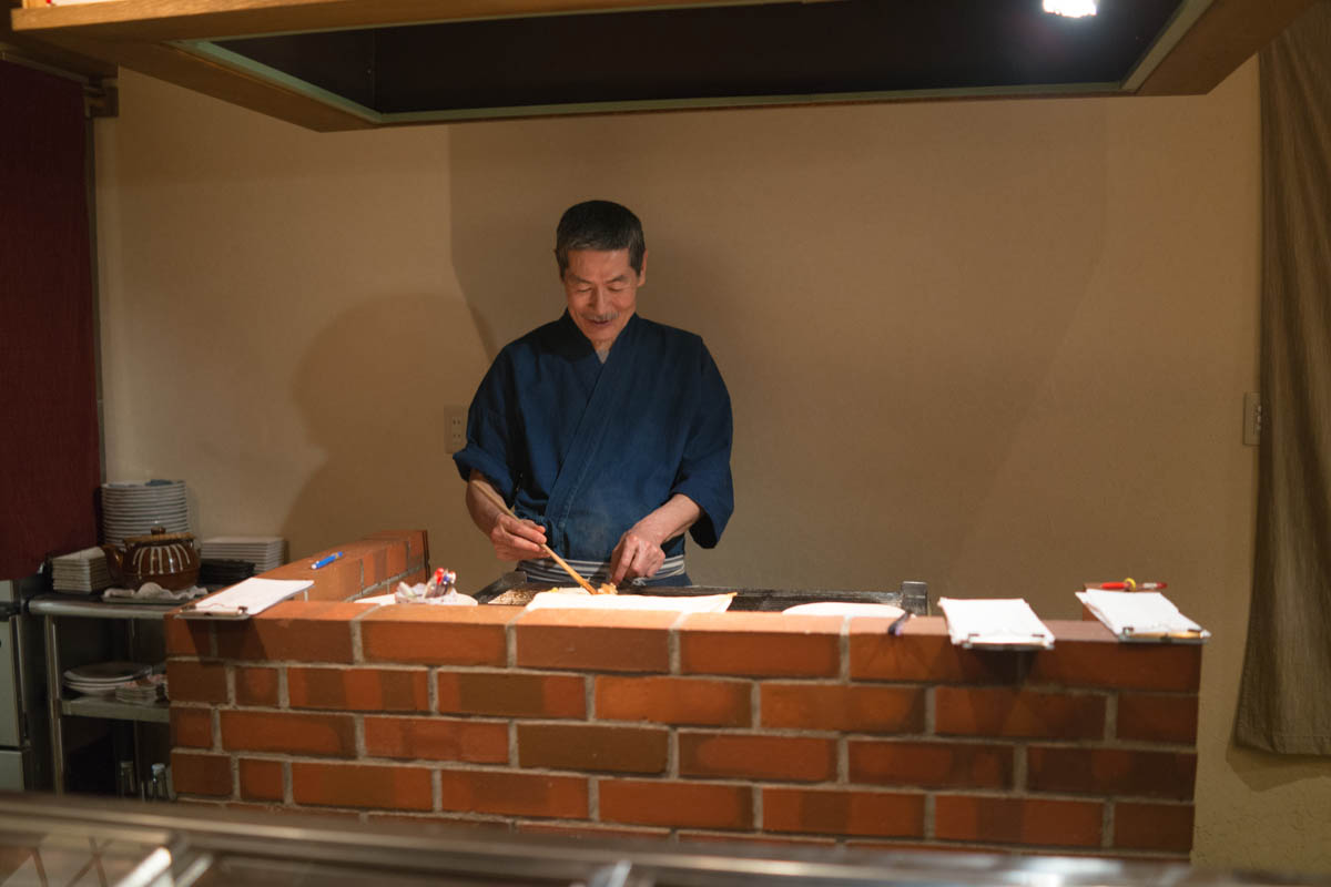酢ダレのかかったざく切りキャベツといっしょにいただく 博多風焼き鳥屋 大船 赤ひげ 海辺でひとりごと