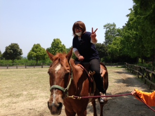 馬です。。。。馬さんがブルブル???_f0065444_16432414.jpg