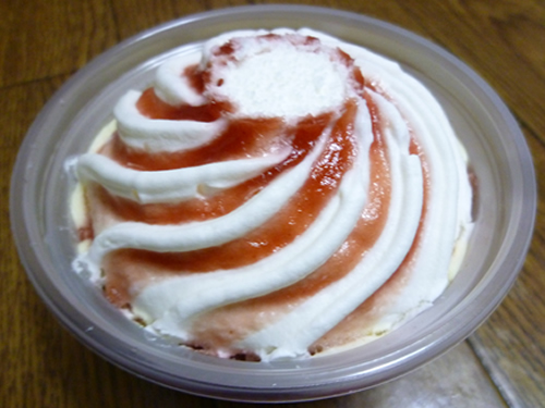 デッカルチェ ストロベリーチーズケーキ@赤城乳業_c0152767_21535554.jpg