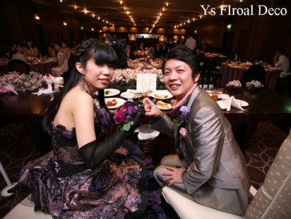 紫と黒のドレスに　アナスイ風色調のお花を_b0113510_12253486.jpg