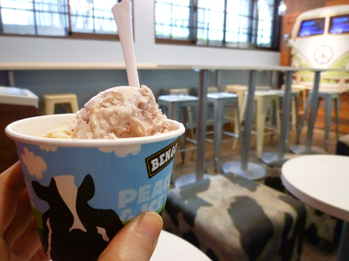 【閉店】Ben & Jerry\'s (ベン&ジェリーズ) 表参道ヒルズ店_c0152767_2351386.jpg