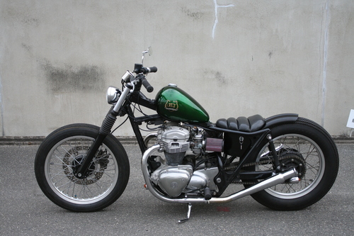 W650カスタム H様号ついに完成!_a0164918_17405991.jpg