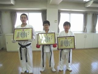 平成25年昇段審査会 激闘10人組手!_c0118332_1791324.jpg