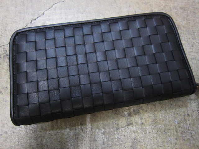 注目！★？　Orobianco ･･･ WOVEN LEATHER LONG WALLET！！_d0152280_19551985.jpg