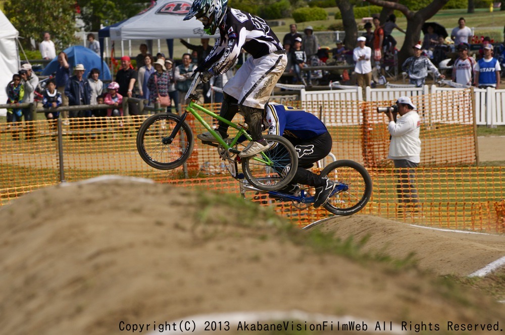 2013 JBMXFジャパンシリーズ 第２戦/ひたちなかVOL1：エリートメン決勝　動画あり_b0065730_1940377.jpg