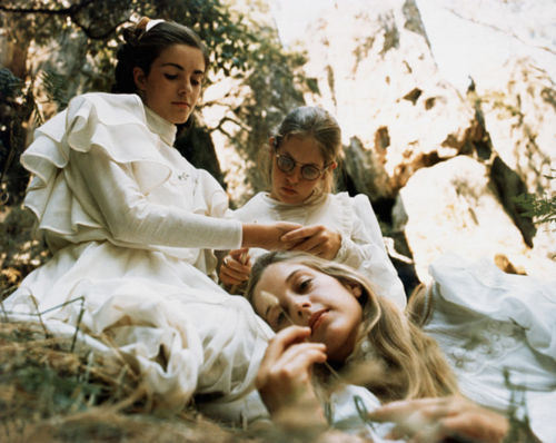 ピクニック at ハンギング・ロック Picnic at Hanging Rock_b0062149_20473013.jpg