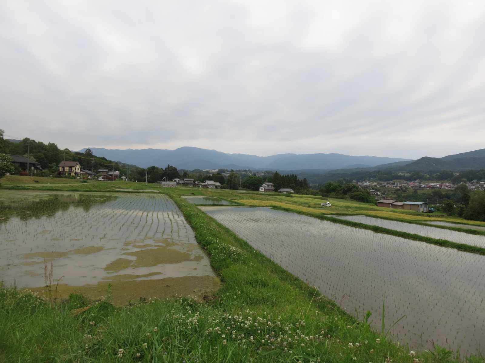 水彩画「里山風景」 里山風景（水彩画・中津川） : 夏目明美作品集＊油絵・水彩画