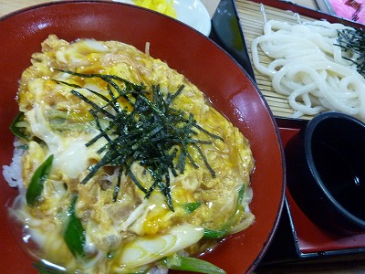 丼同好会活動中。_b0209132_21474263.jpg