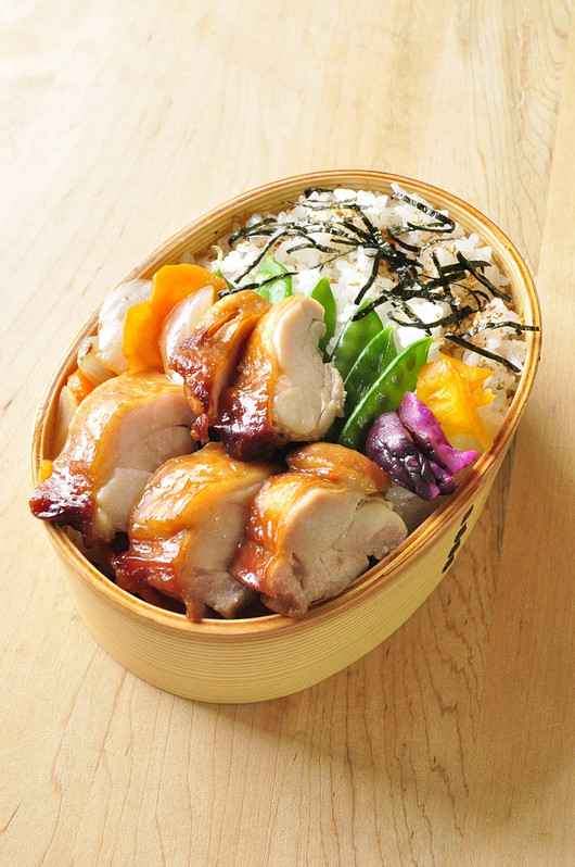 レンジでチキン&たっぷり野菜弁当_b0171098_6275832.jpg