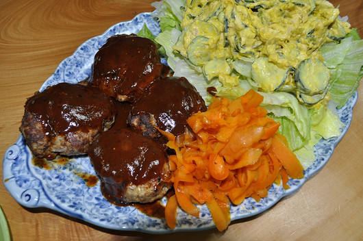 レンジでチキン＆たっぷり野菜弁当_b0171098_6384053.jpg